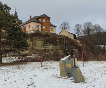 Zaujímavosti / Prírodná pamiatka Farská skala  - foto